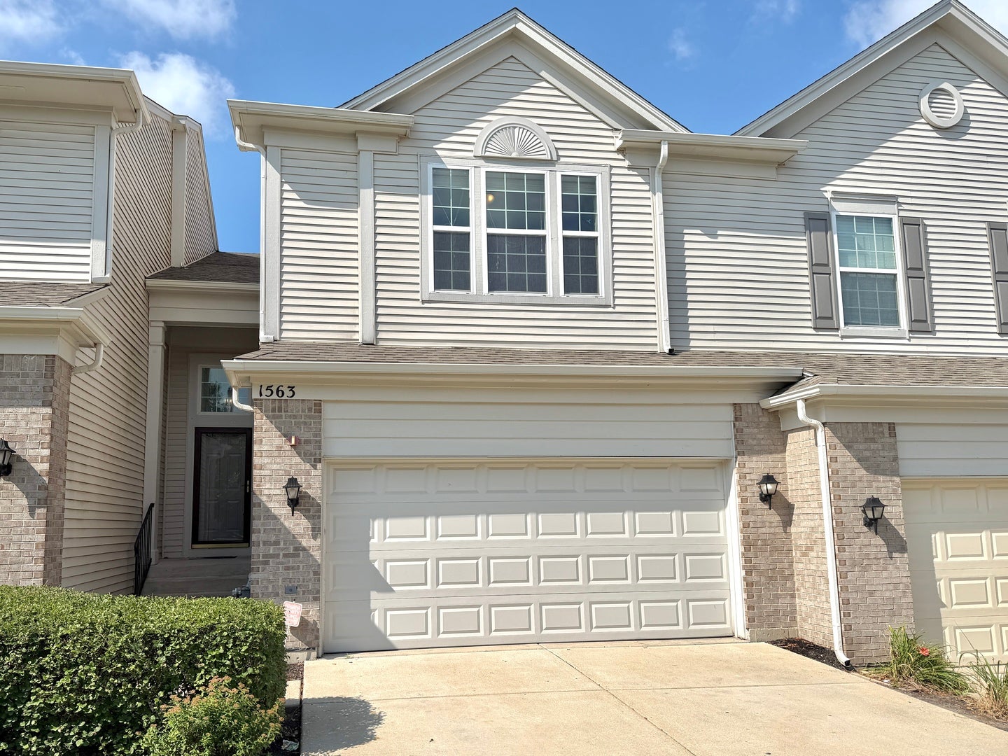 1563 Yellowstone Drive — photo