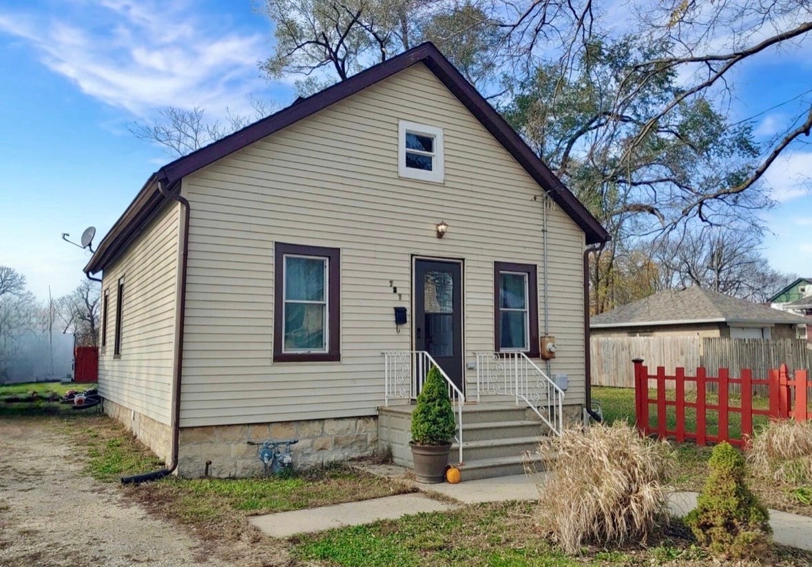727 Elmer Street — photo