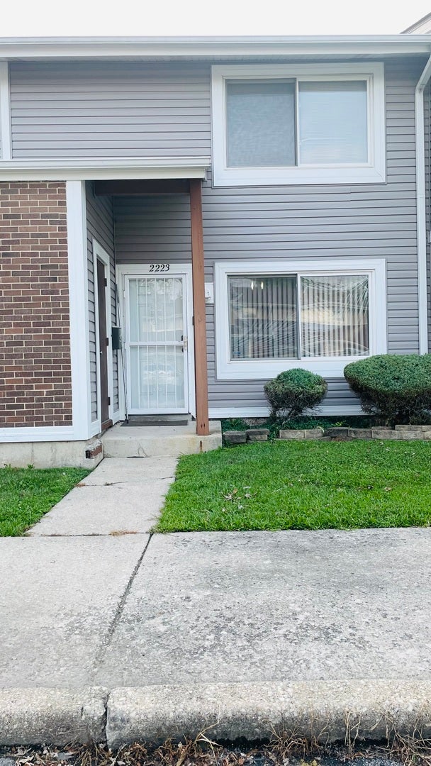 2223 Windsor Lane — photo
