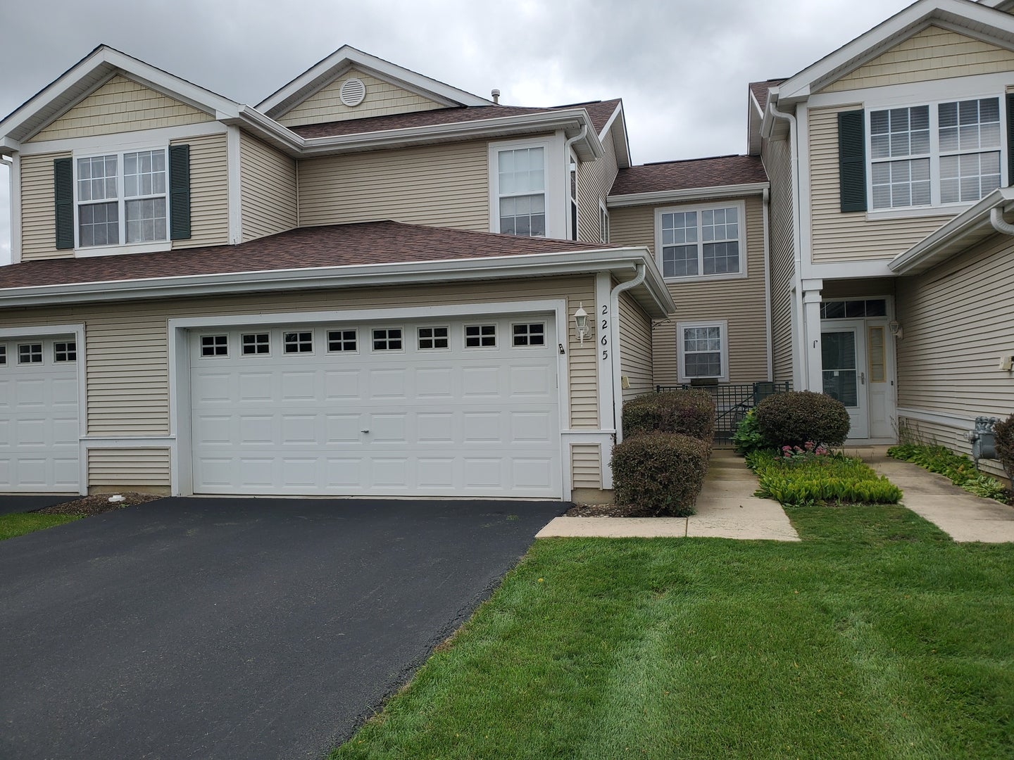 2265 W Bentley Lane — photo