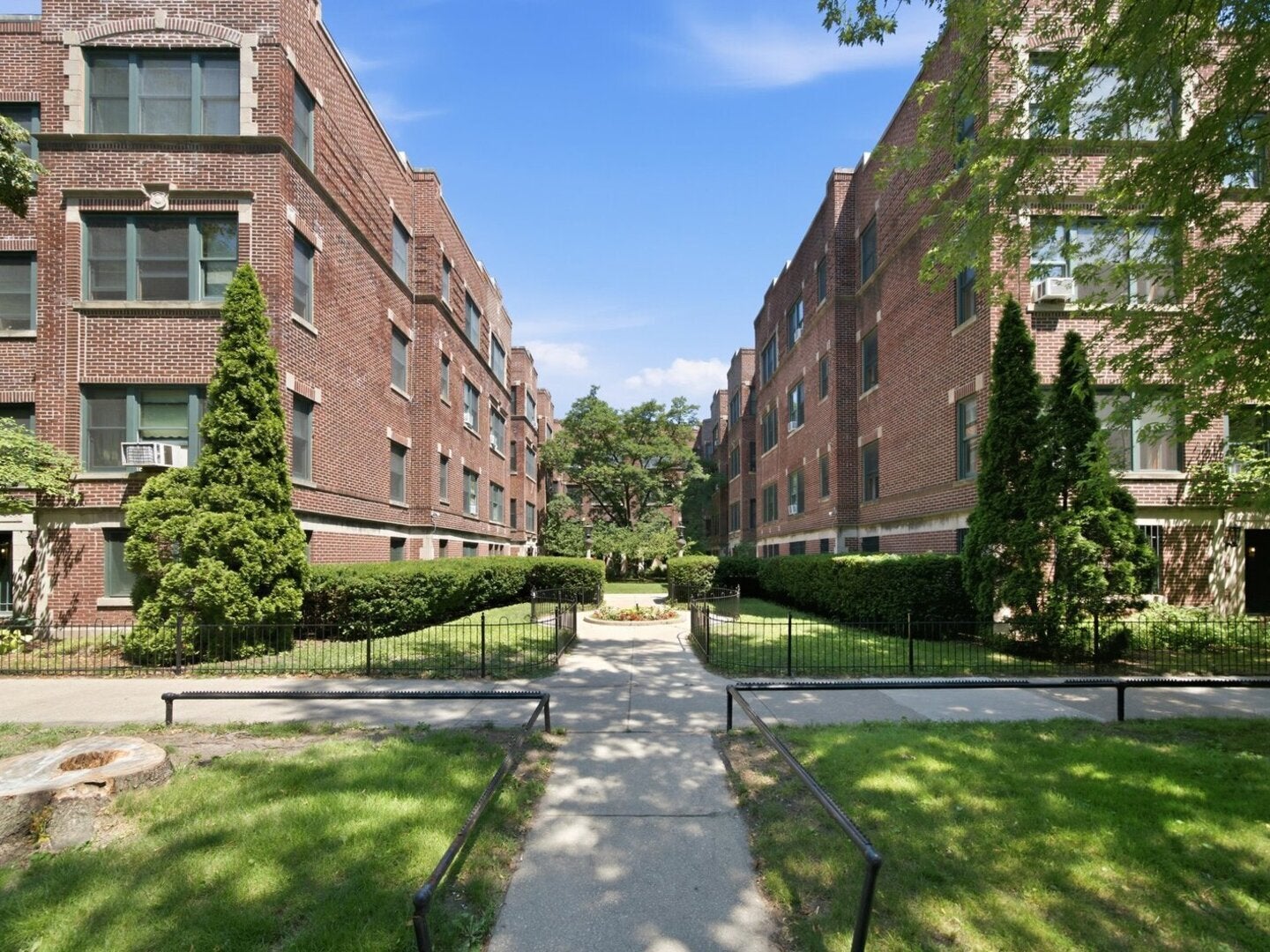 5551 S Kimbark Avenue 14 — photo