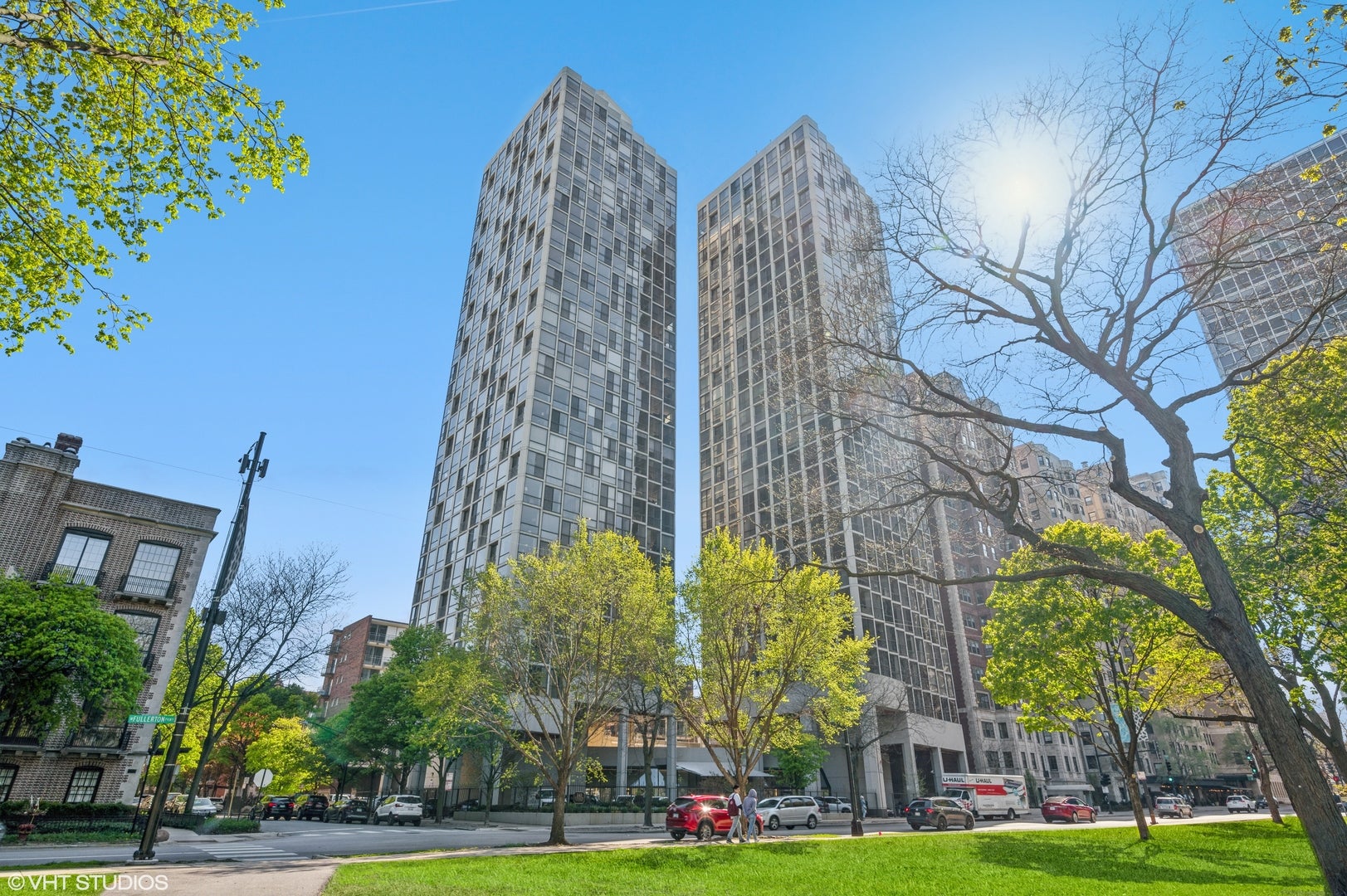 345 W Fullerton Parkway 801 — photo