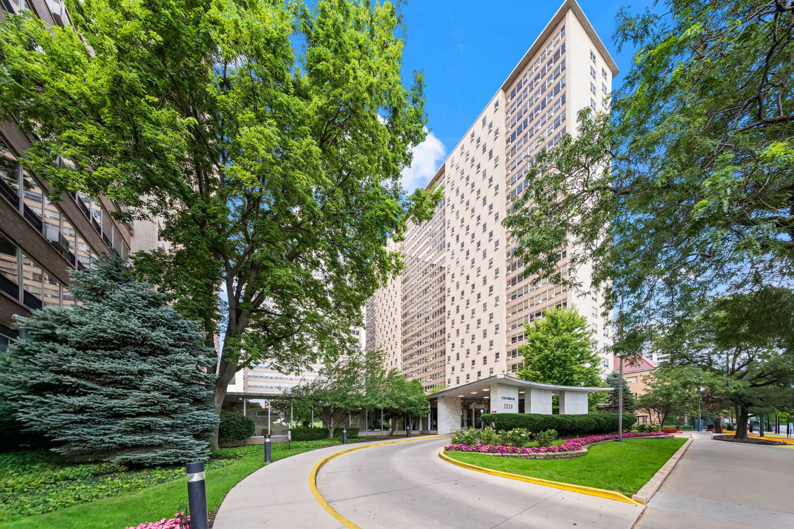 3950 N Lake Shore Drive 1908 — photo
