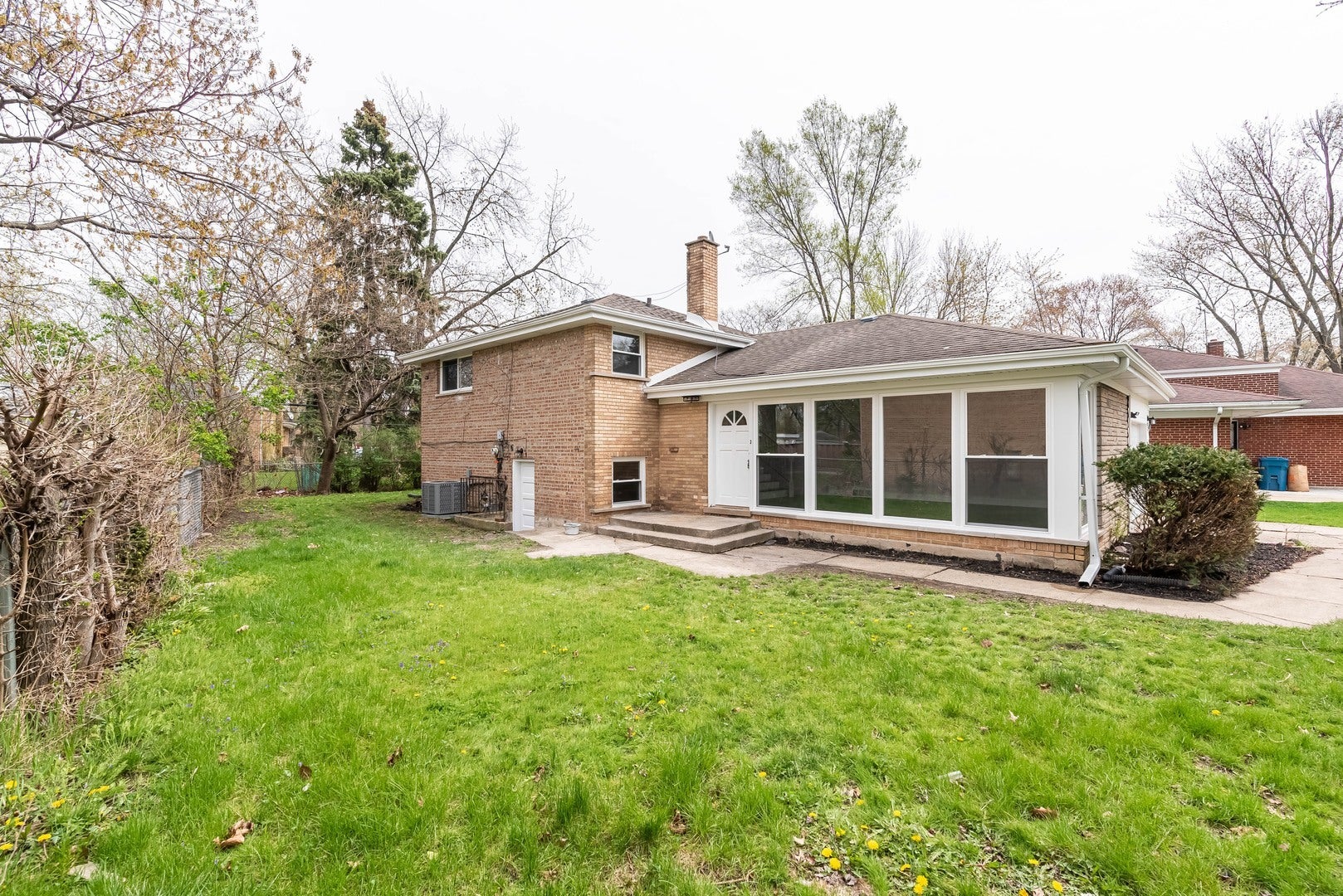 16039 Marion Drive — photo