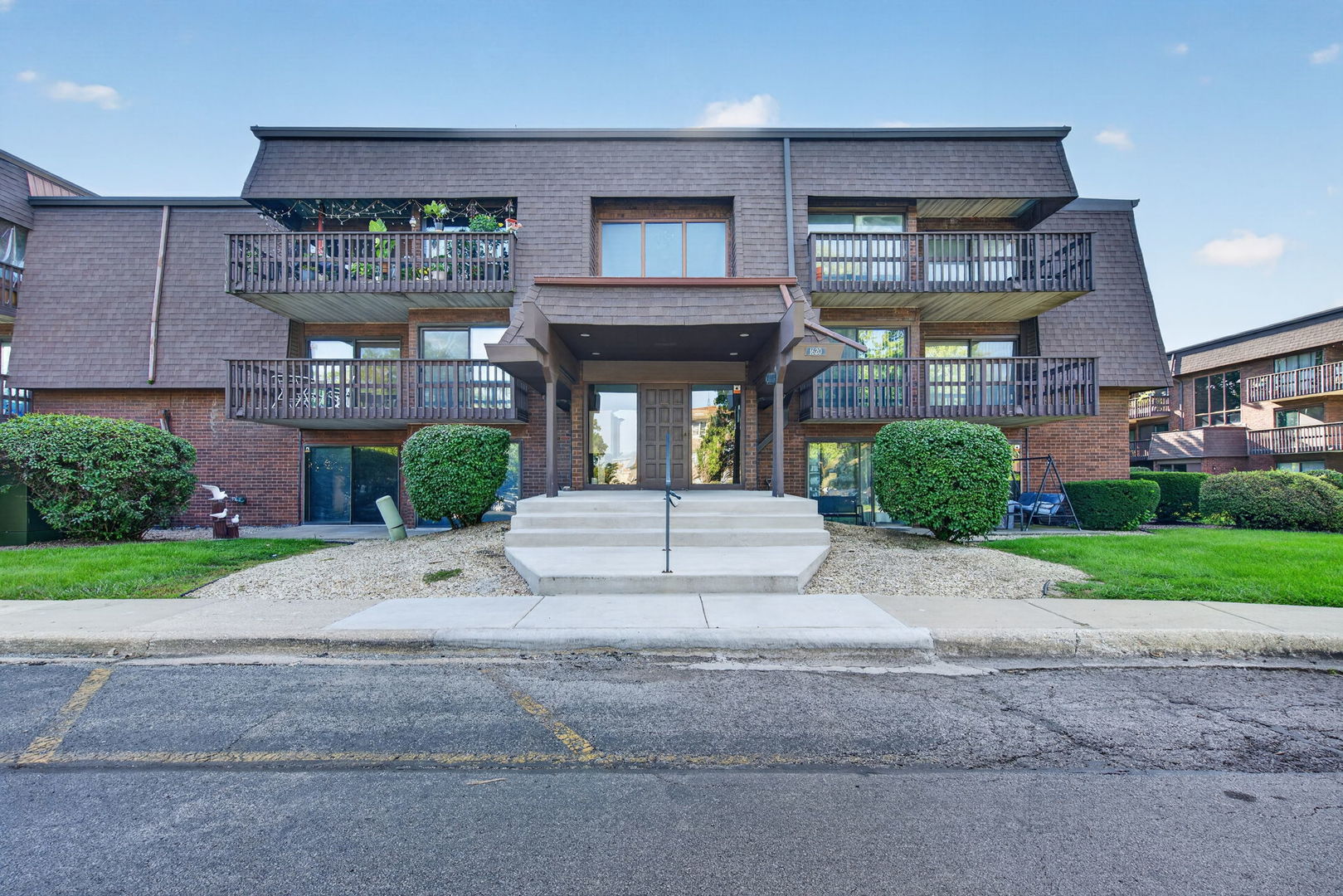 1620 Richmond Circle 205 — photo