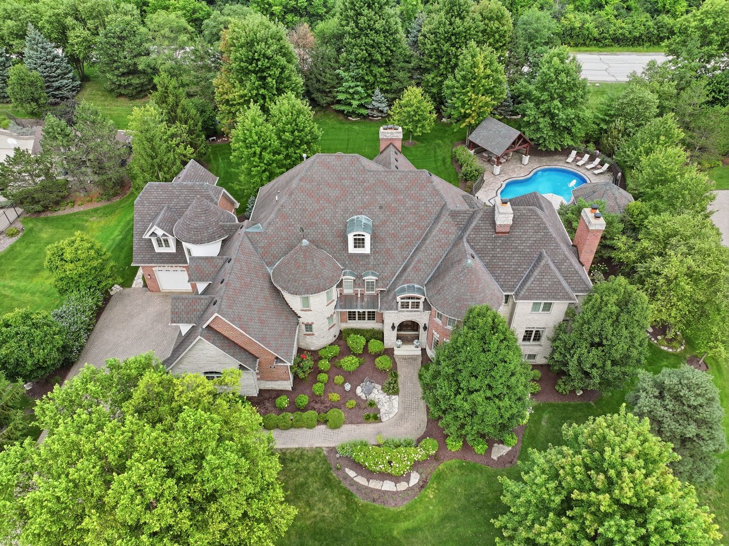 105 Forest Edge Drive — photo