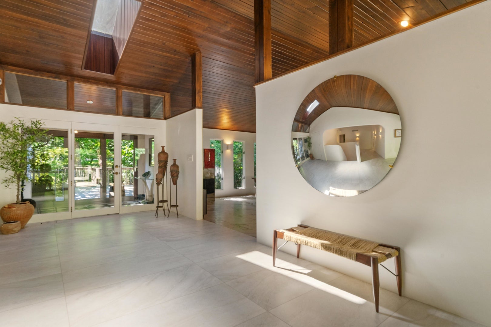 106 Oak Ridge Drive — photo 3