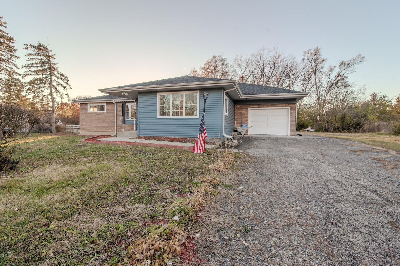 4N310 Walter Road — photo