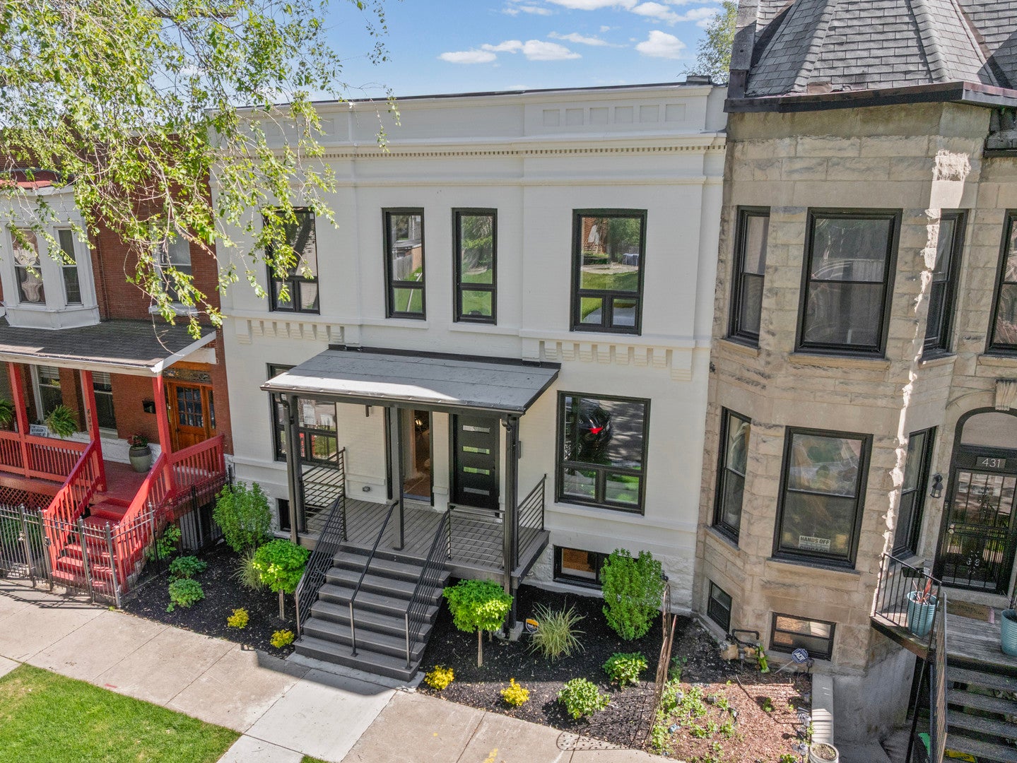 435 E 46th Place — photo