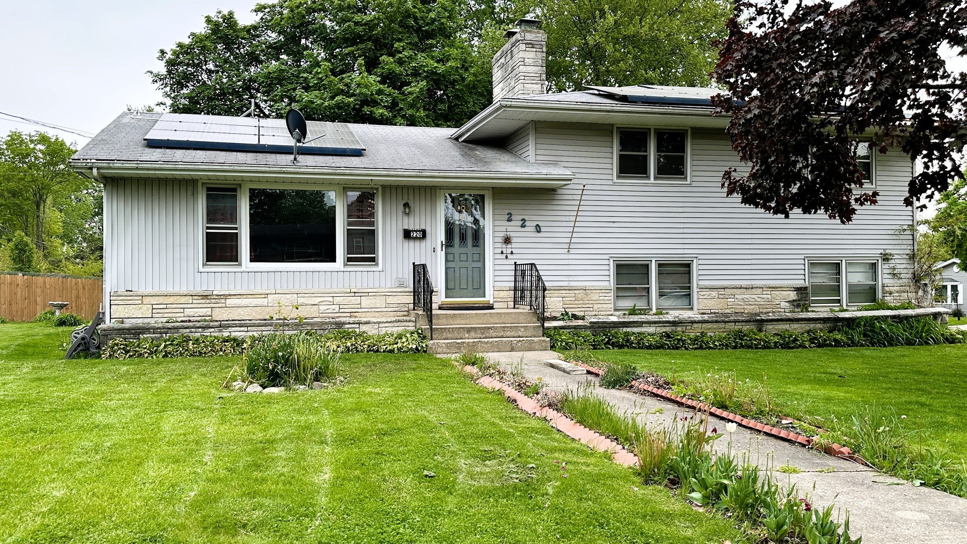 220 Beacon Drive — photo