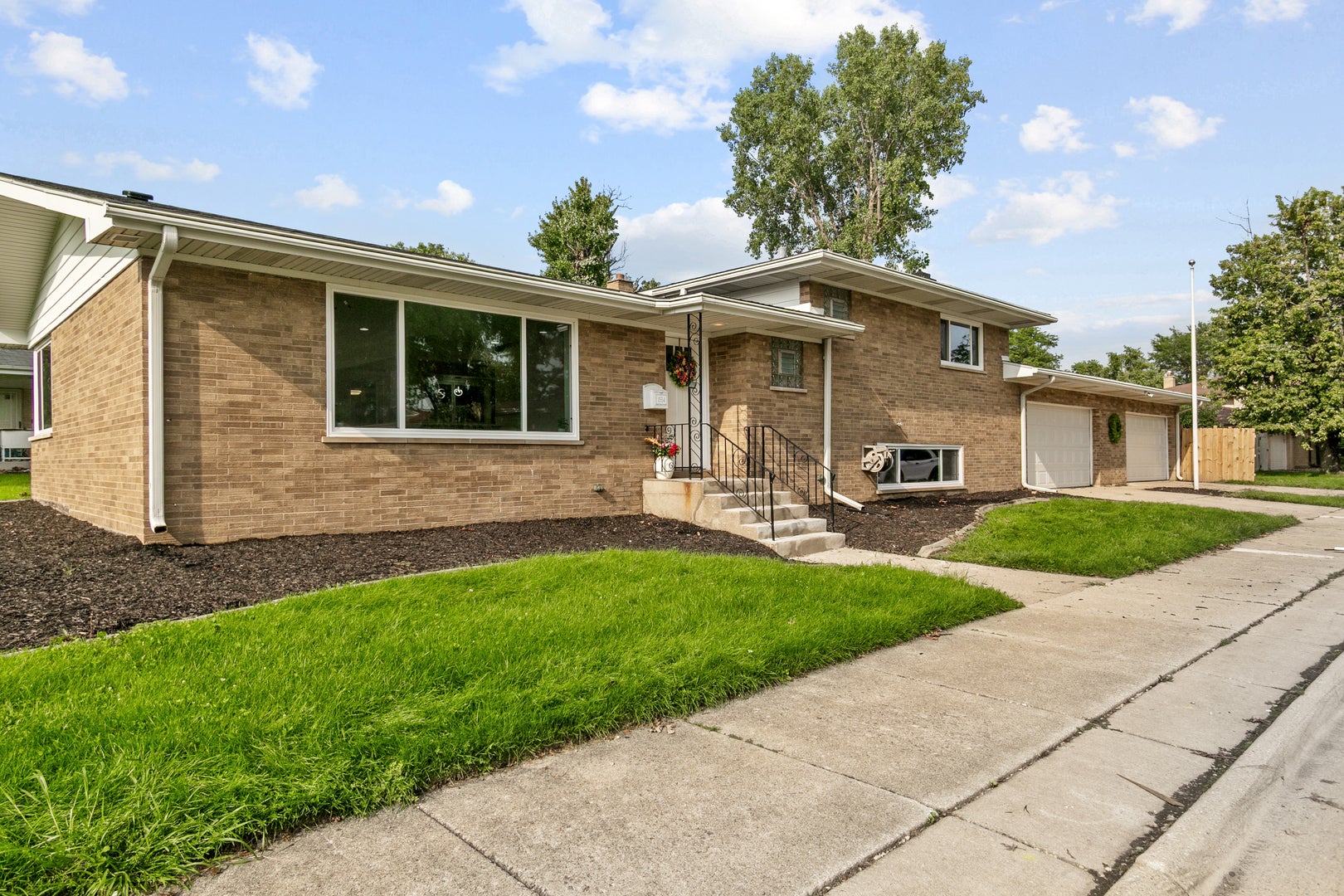 1554 Idlewild Lane — photo
