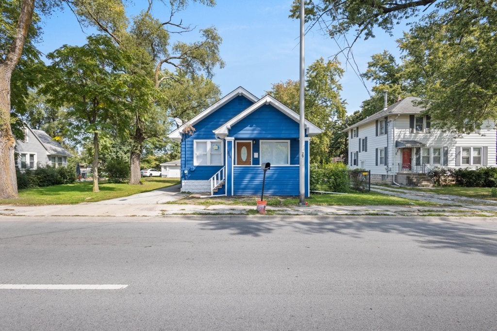 15661 State Street — photo