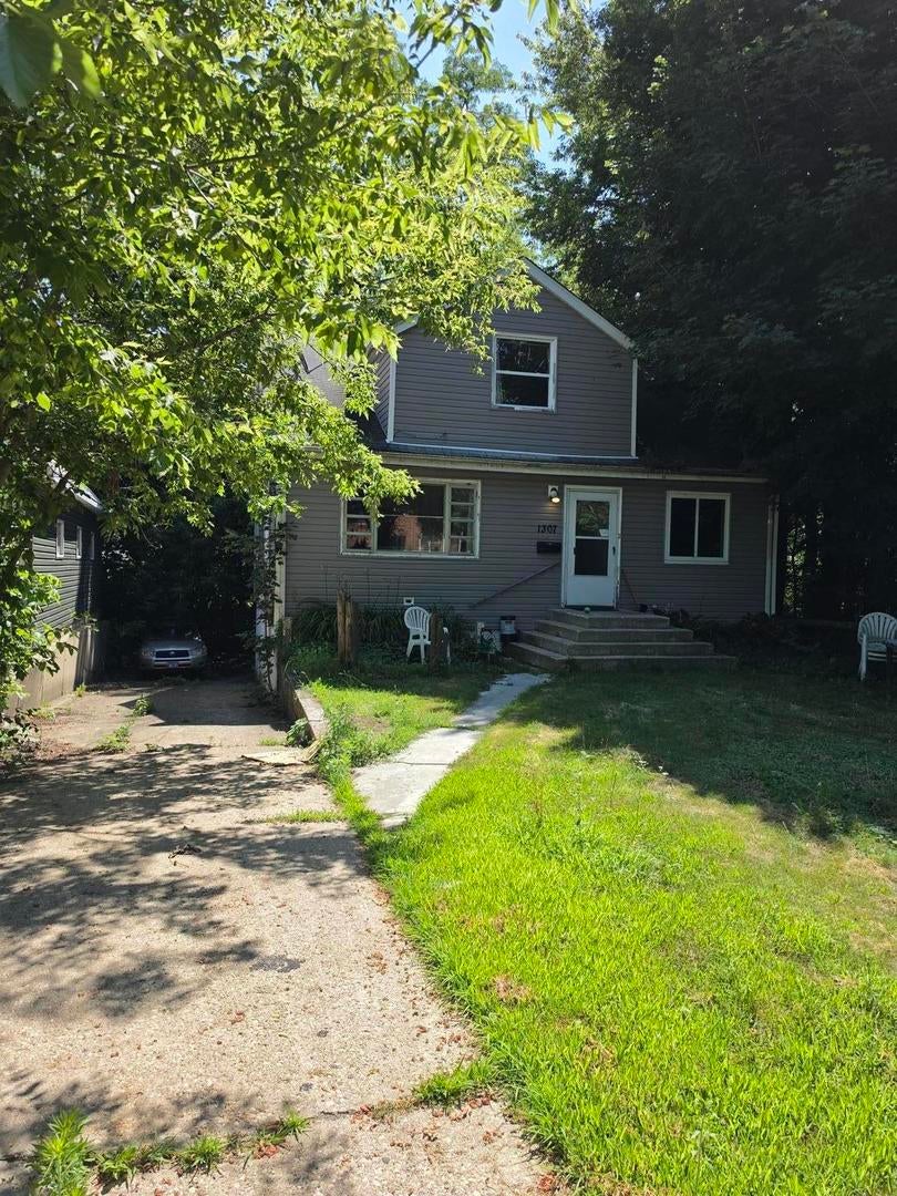 1307 Eastview Drive — photo