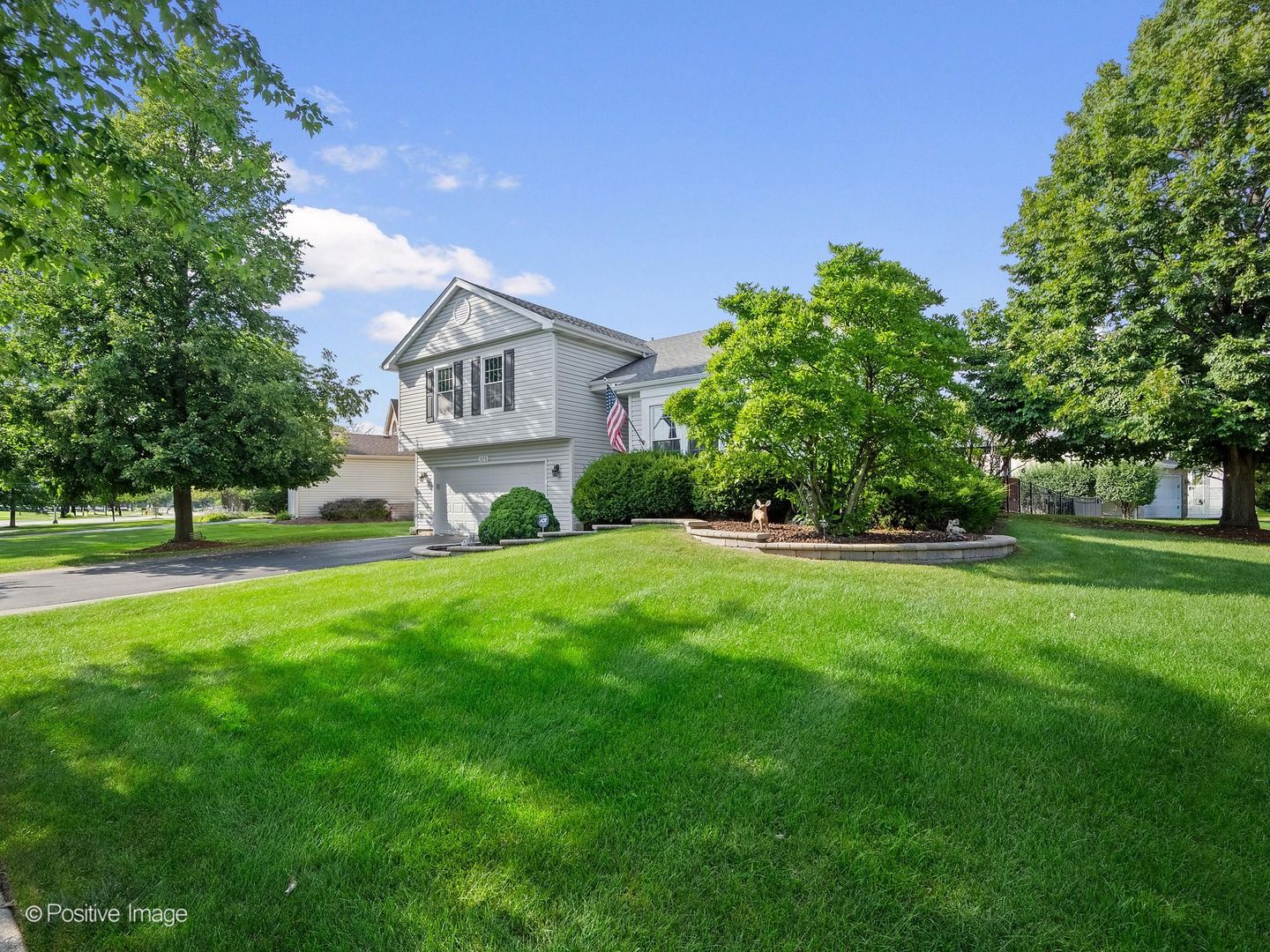 Home in Bartlett, IL 60103 — photo 2