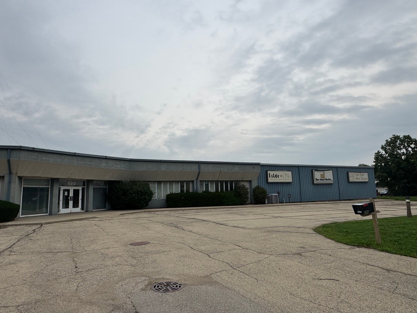 695 Schneider Drive 1 — photo