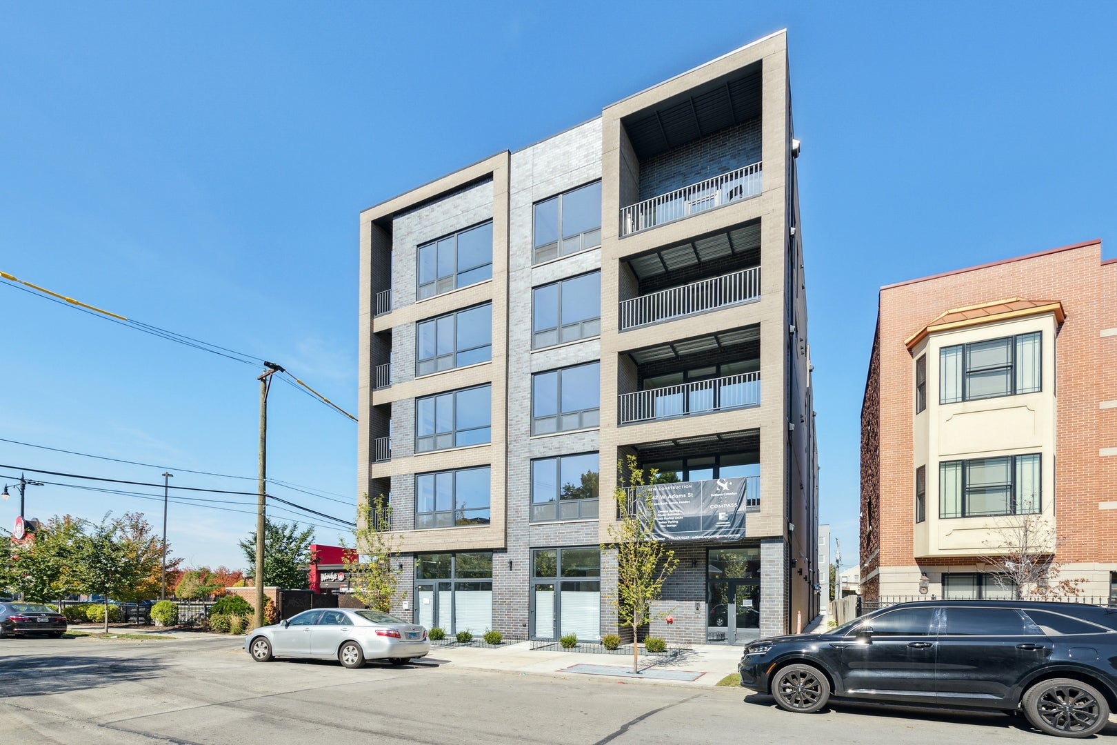 2342 W Adams Street 406 — photo