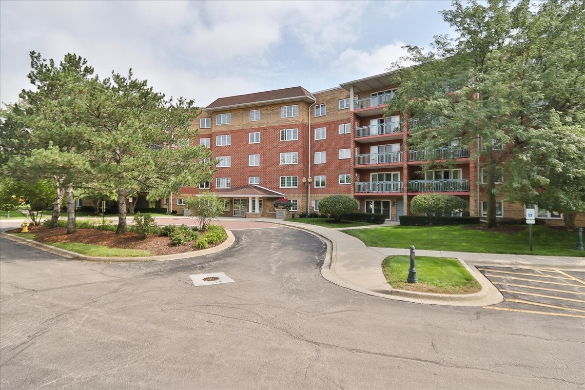 740 Creekside Drive 501 — photo