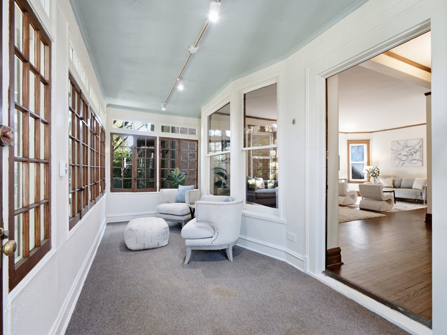 Home in Chicago, IL 60640 — photo 3