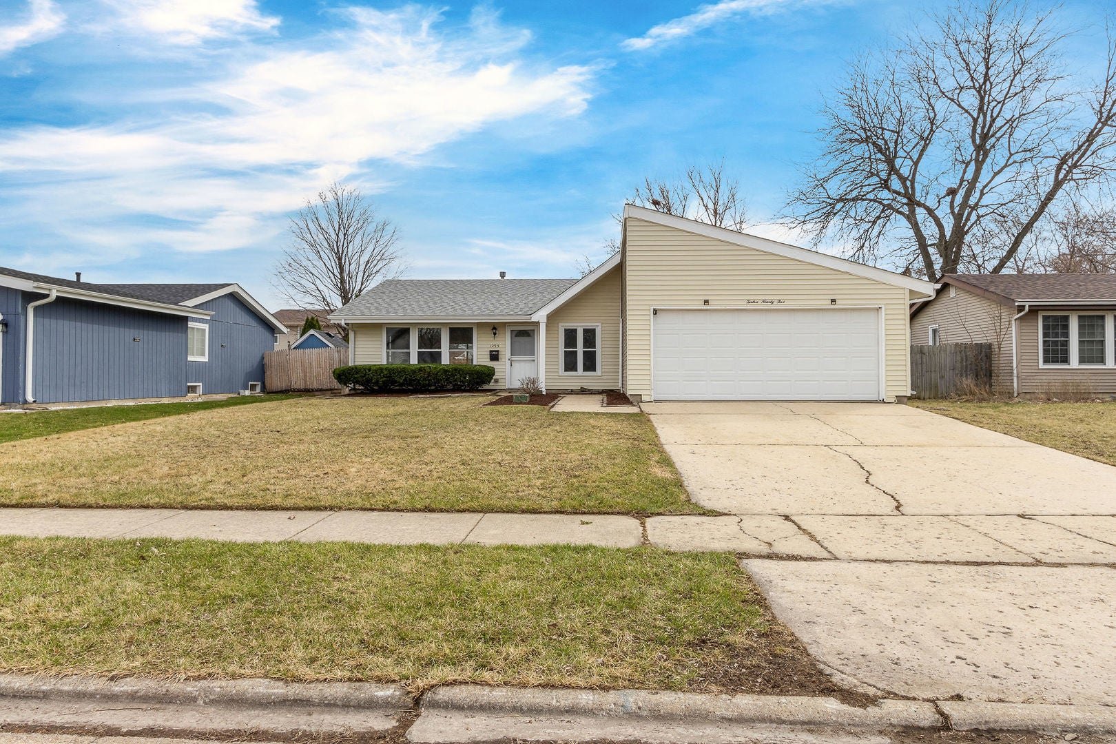 1295 Foxcroft Drive — photo