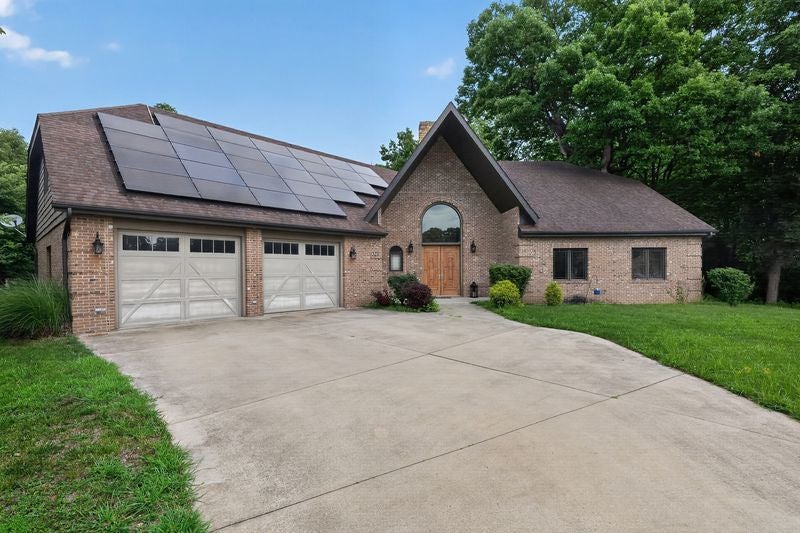 310 Bayview Court — photo