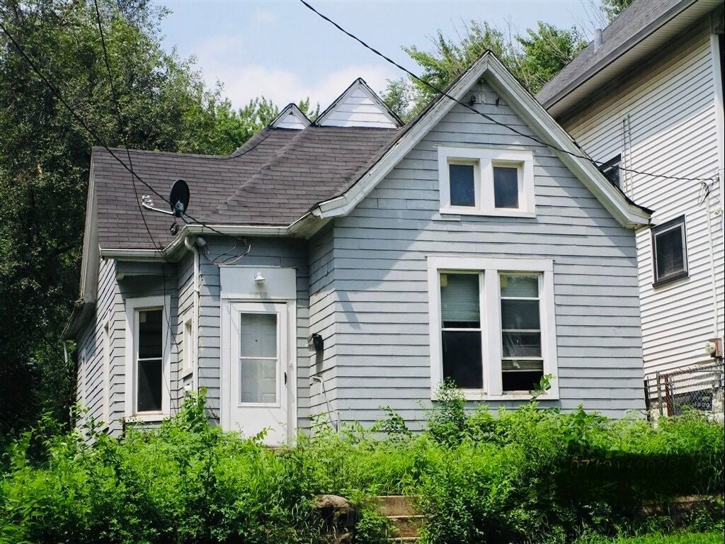 1619 S Faraday Avenue — photo