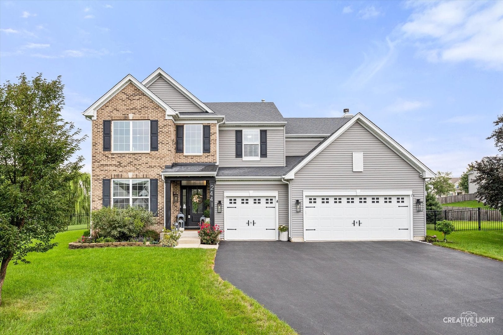2441 Wilton Court — photo
