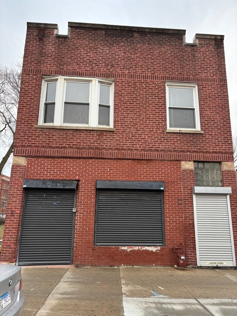 539 W 119th Street — photo