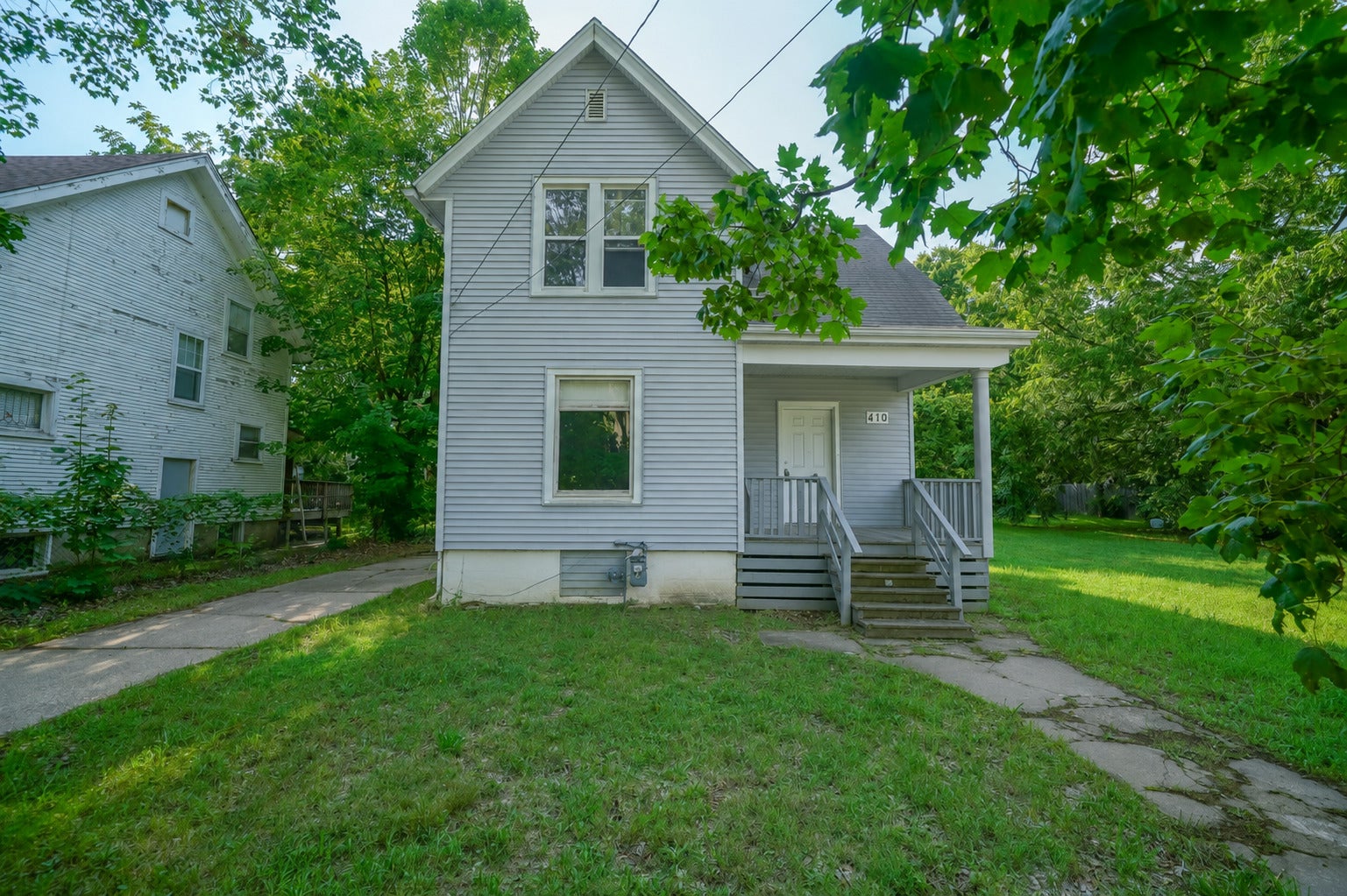410 Albert Avenue — photo