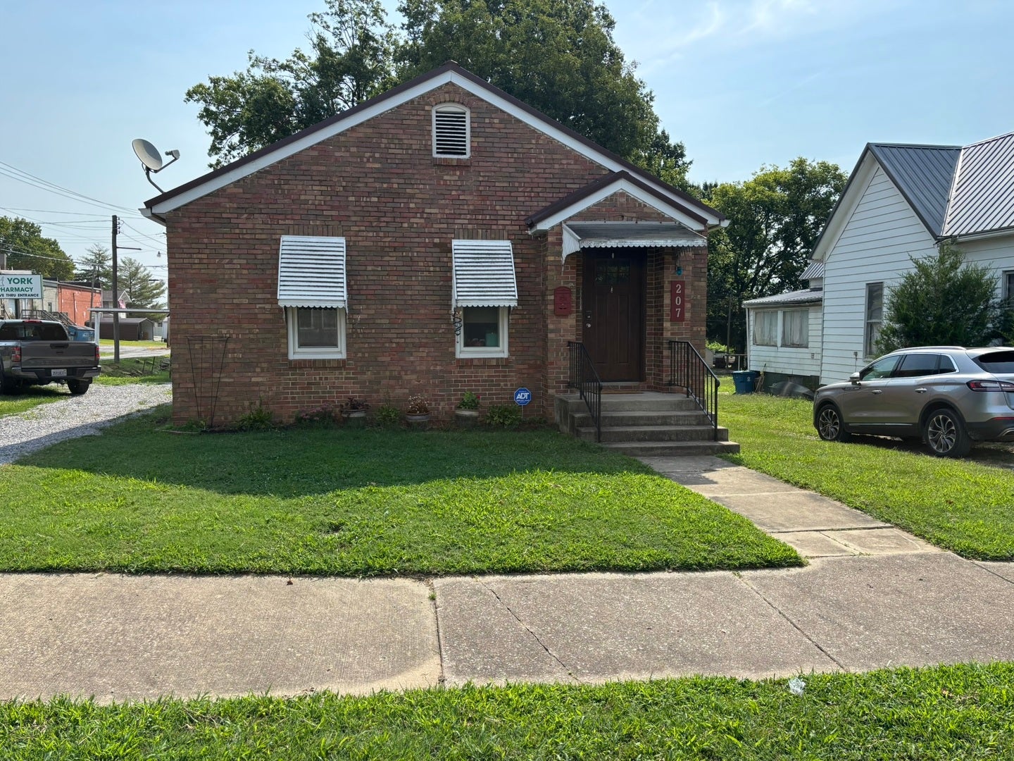 207 S Washington Street — photo