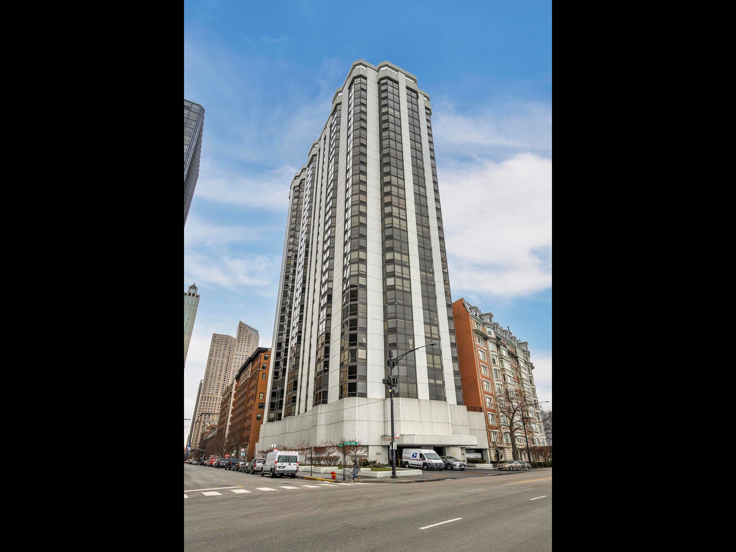 990 N Lake Shore Drive 15D — photo