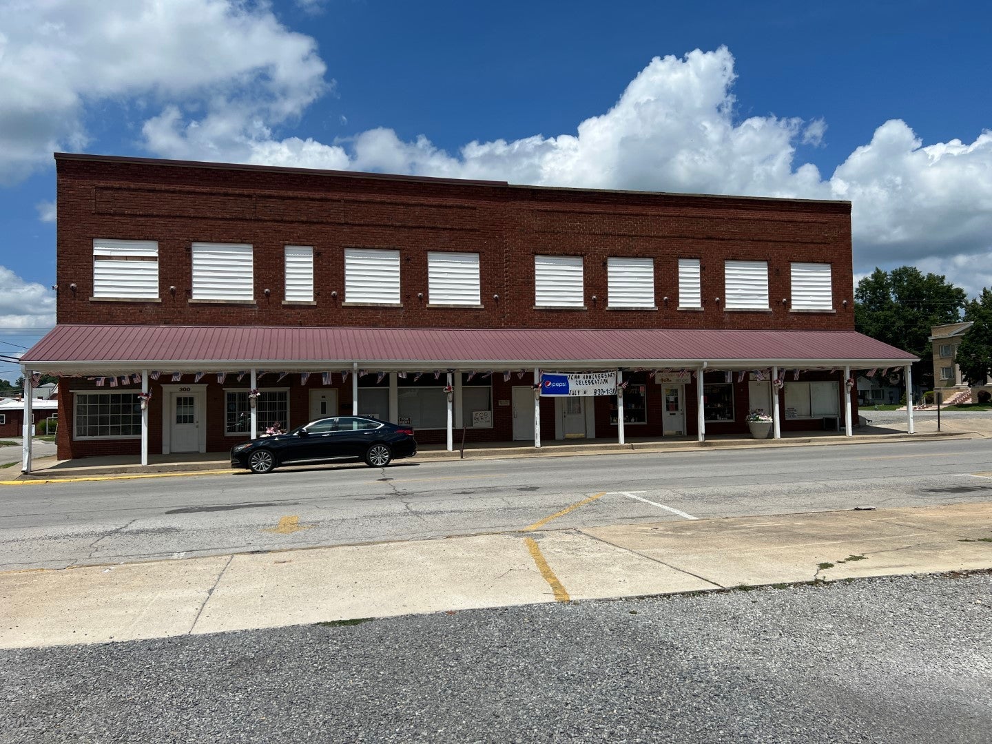 300 E Broadway Boulevard — photo