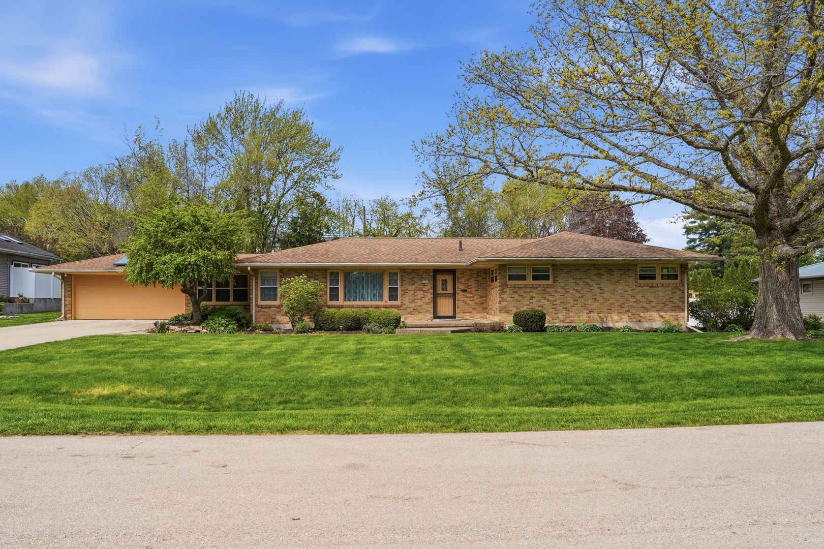 1213 Douglas Terrace — photo