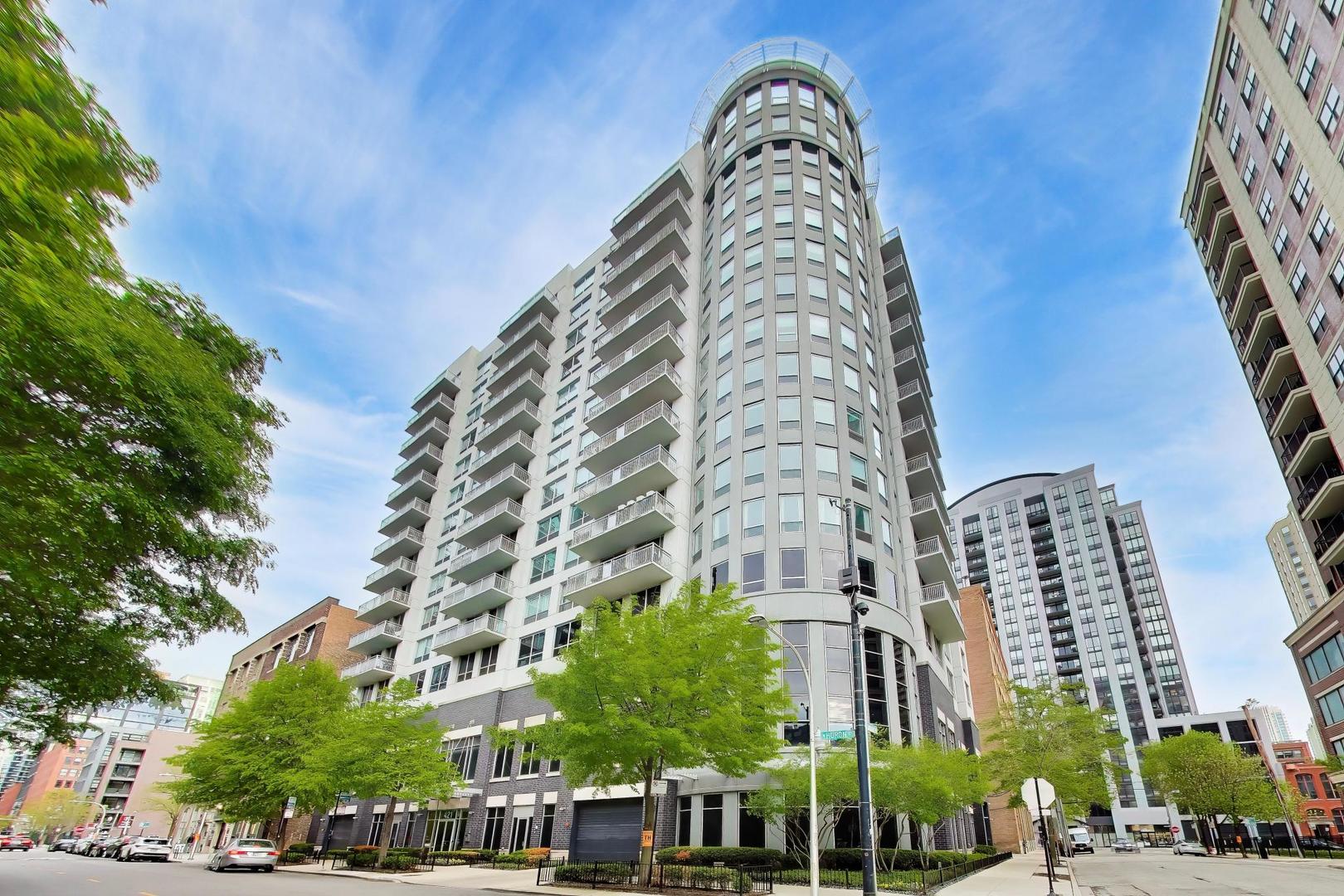 421 W Huron Street 1305 — photo