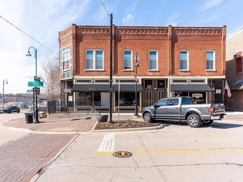 73 S Main Street 2R — photo