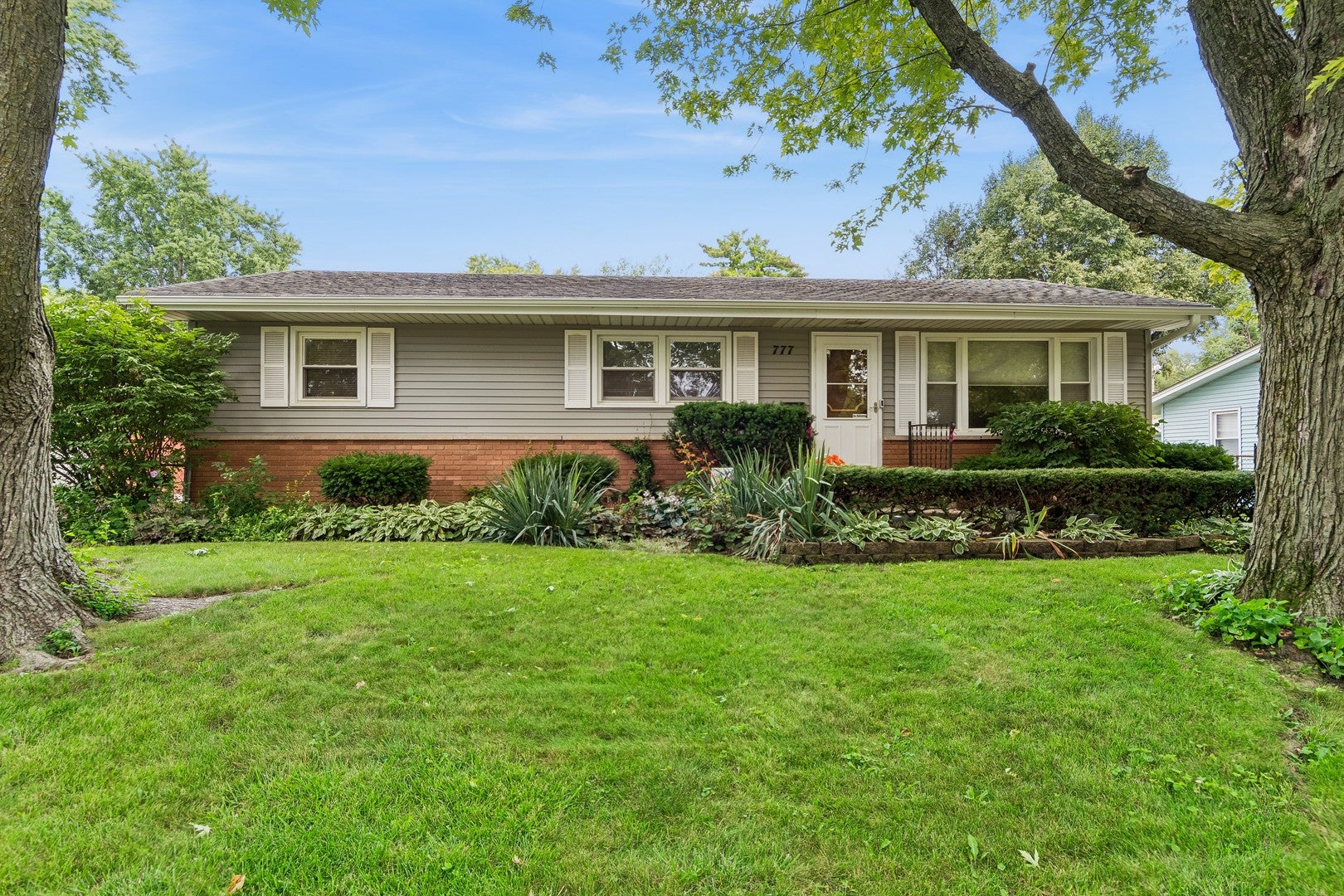 777 Redwood Drive — photo