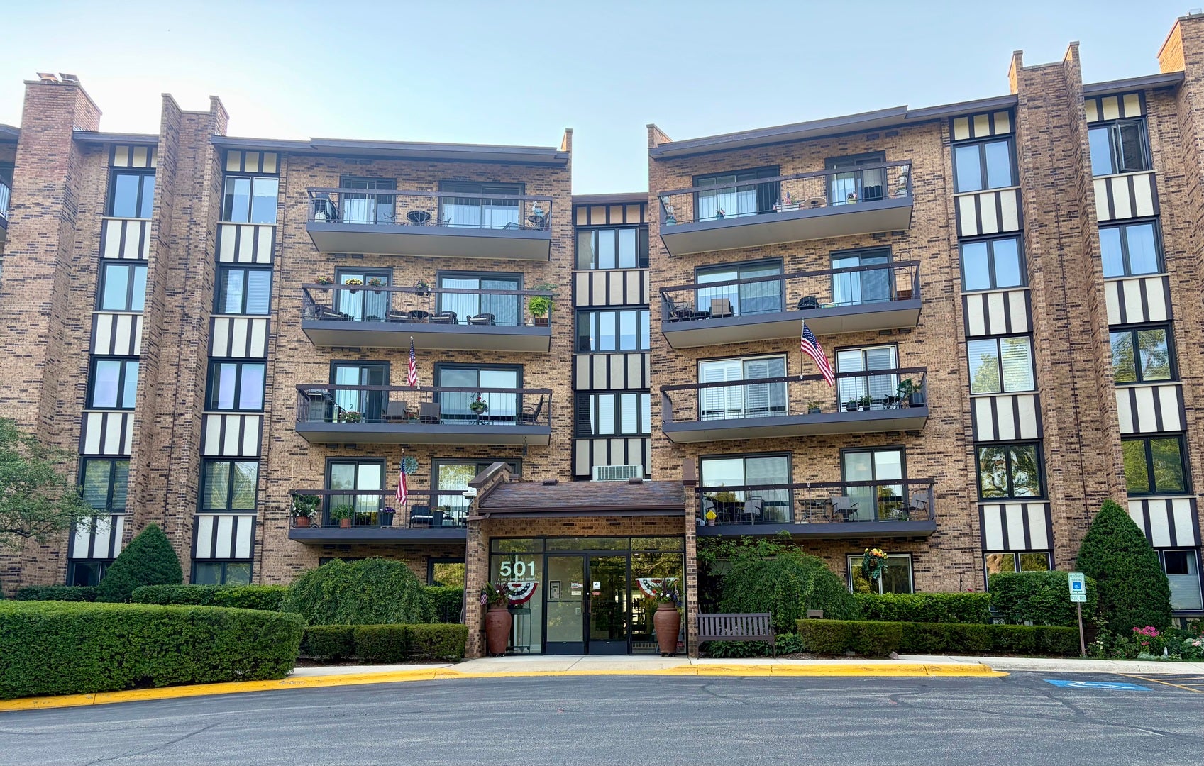501 Lake Hinsdale Drive 506 — photo