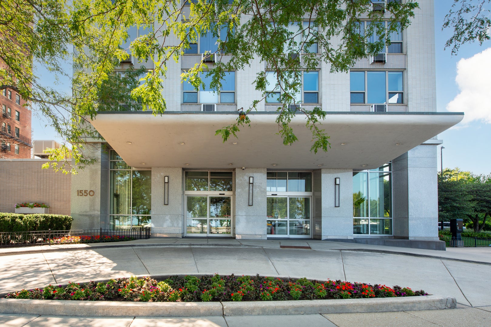 1550 N Lake Shore Drive 22E — photo