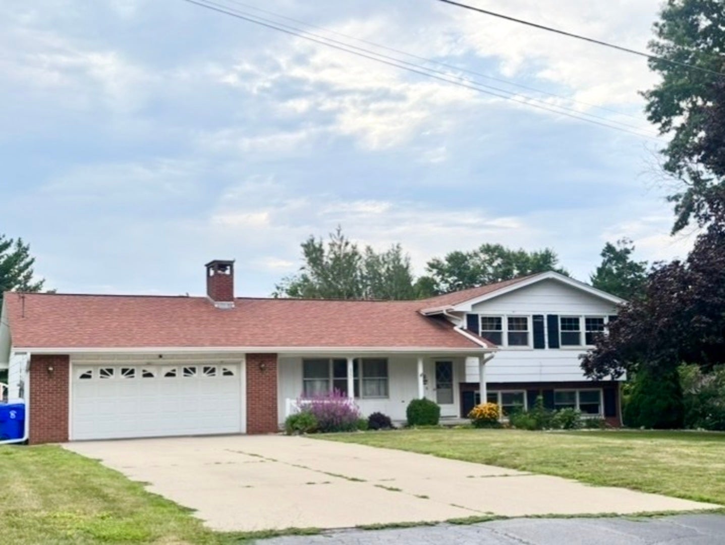 322 Hillside Drive — photo