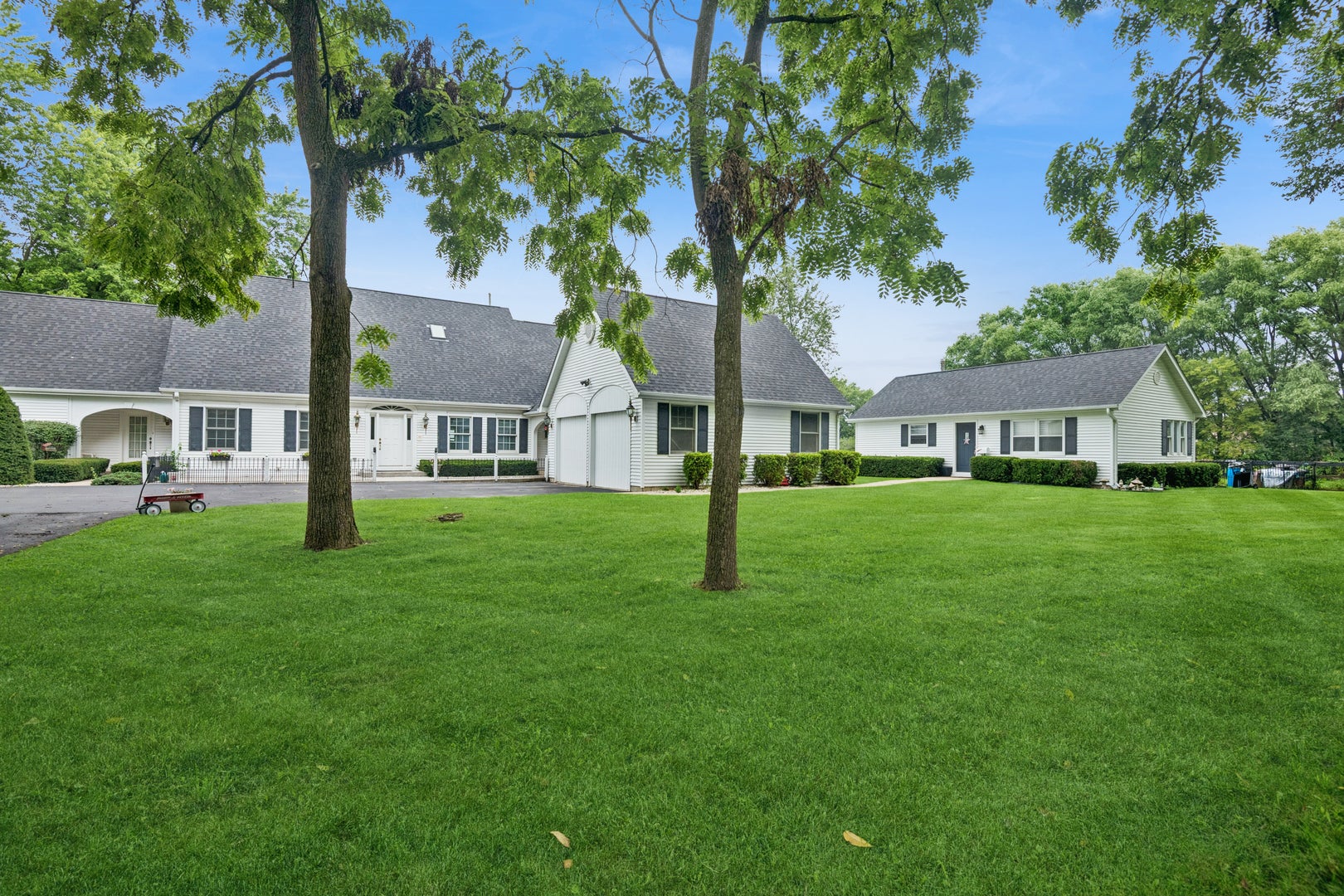 27490 W Wilmot Road — photo