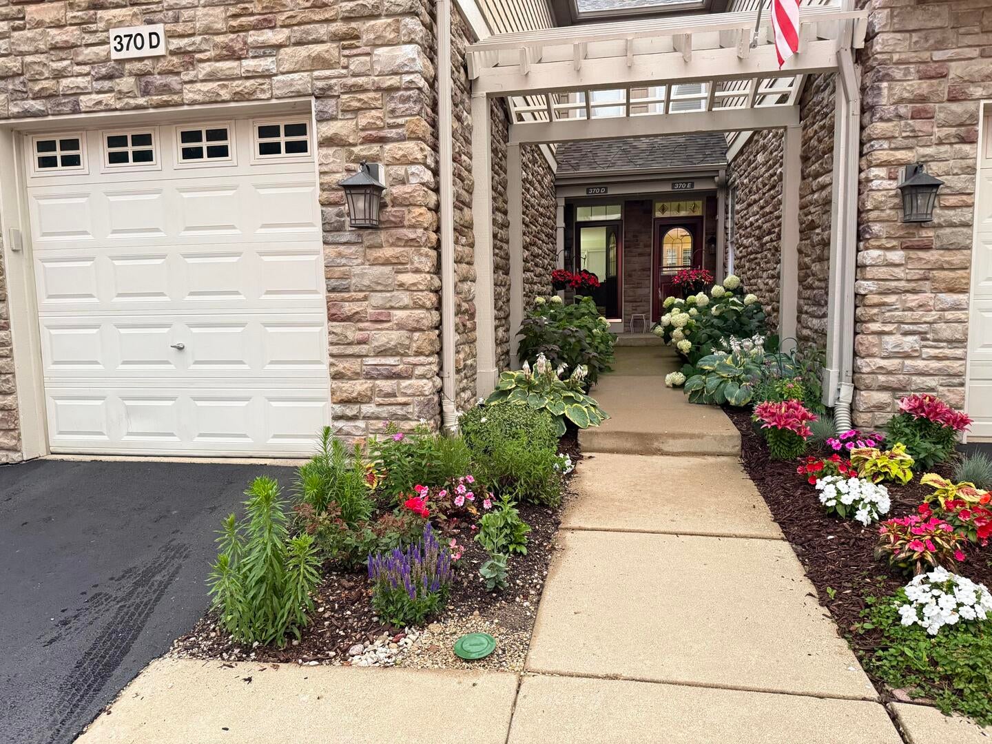 370 Sundown Court D — photo