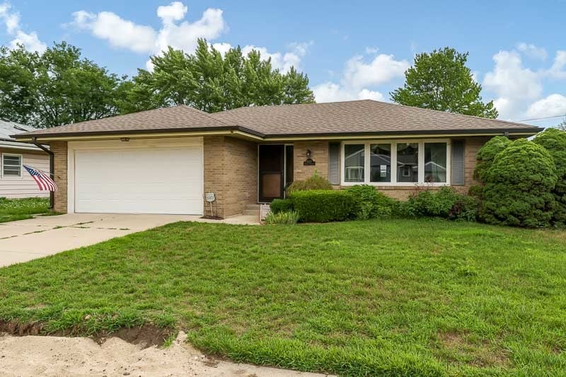 6225 Browns Parkway — photo