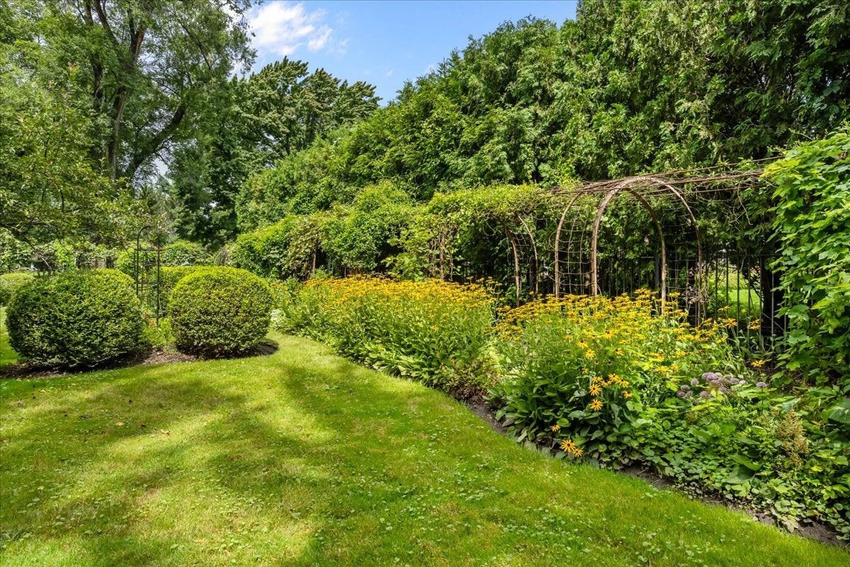 Home in Lake Forest, IL 60045 — photo 3
