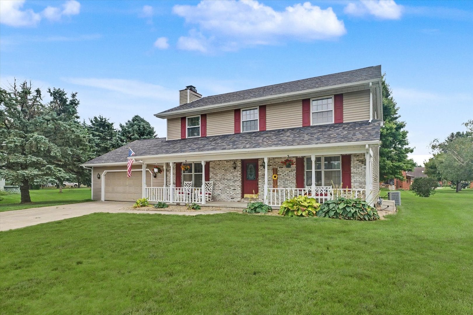 300 Gainesborough Court — photo