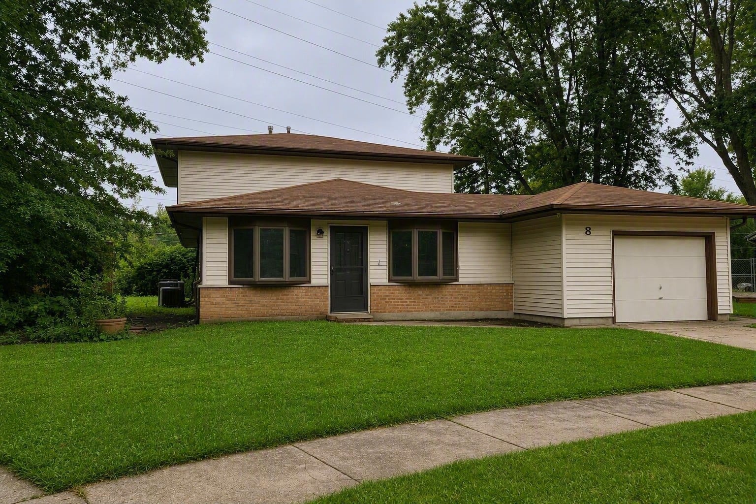8 Wayne Court — photo