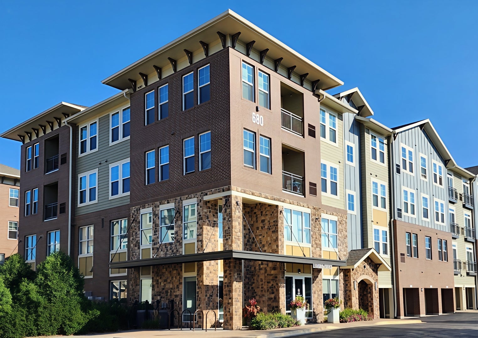 680 E Algonquin Road 1104 — photo