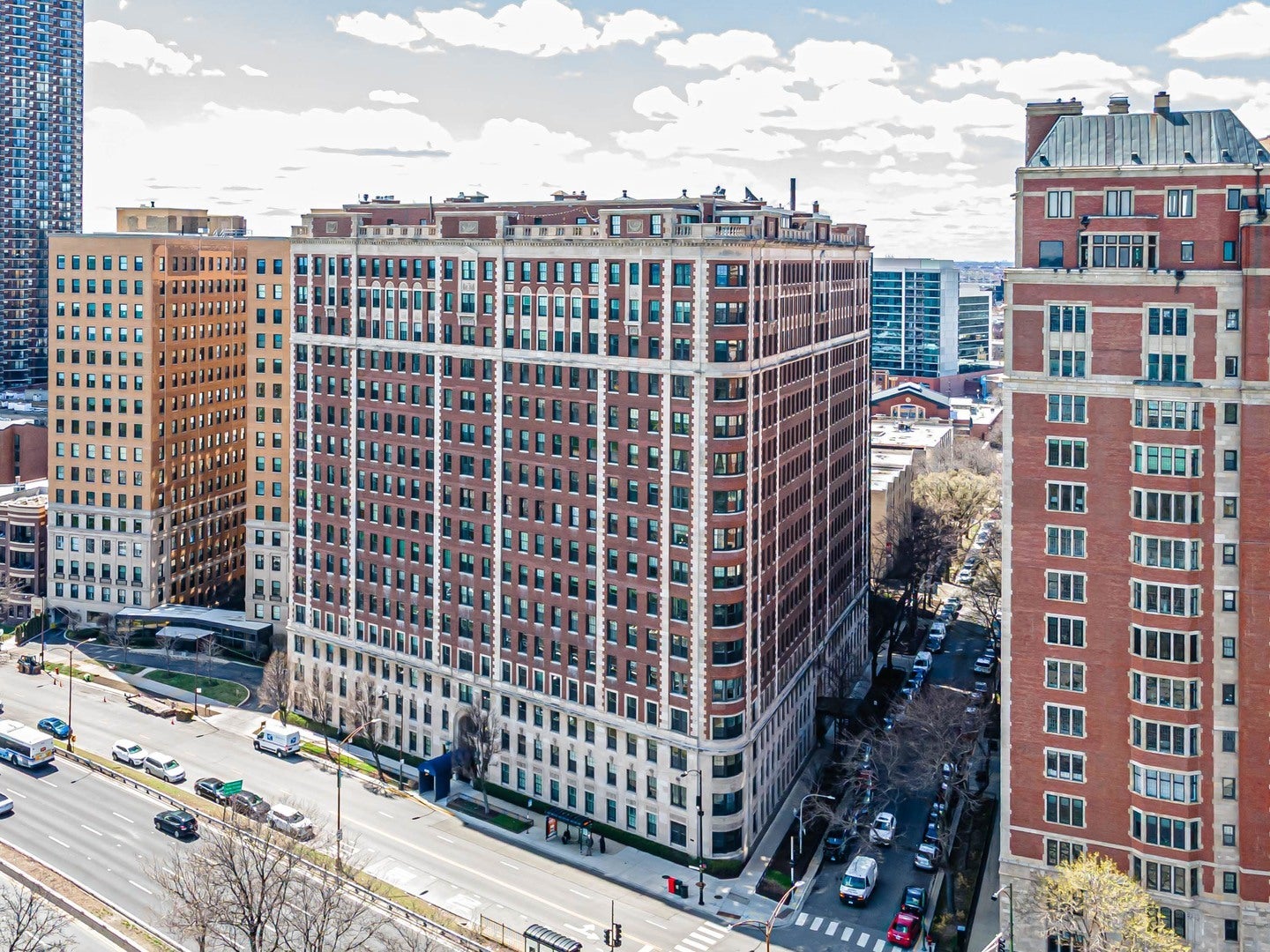 3750 N Lake Shore Drive 2C — photo