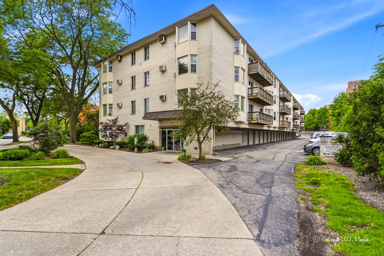 8232 Niles Center Road 312 — photo