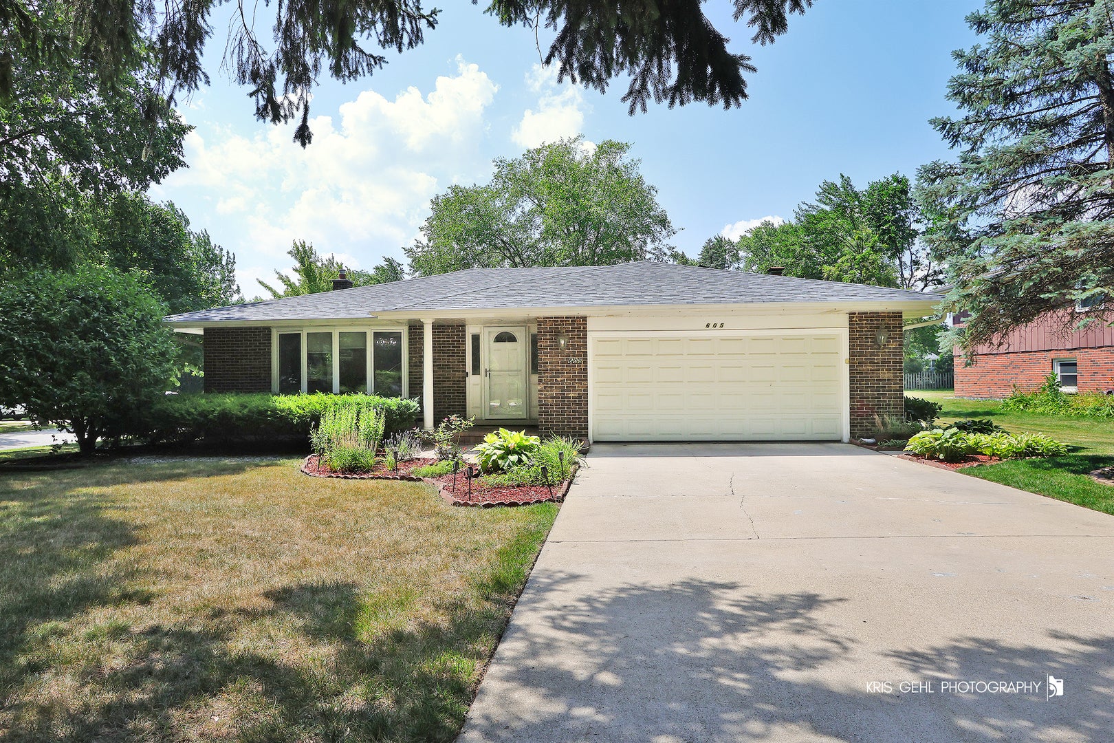 605 W Gilbert Road — photo