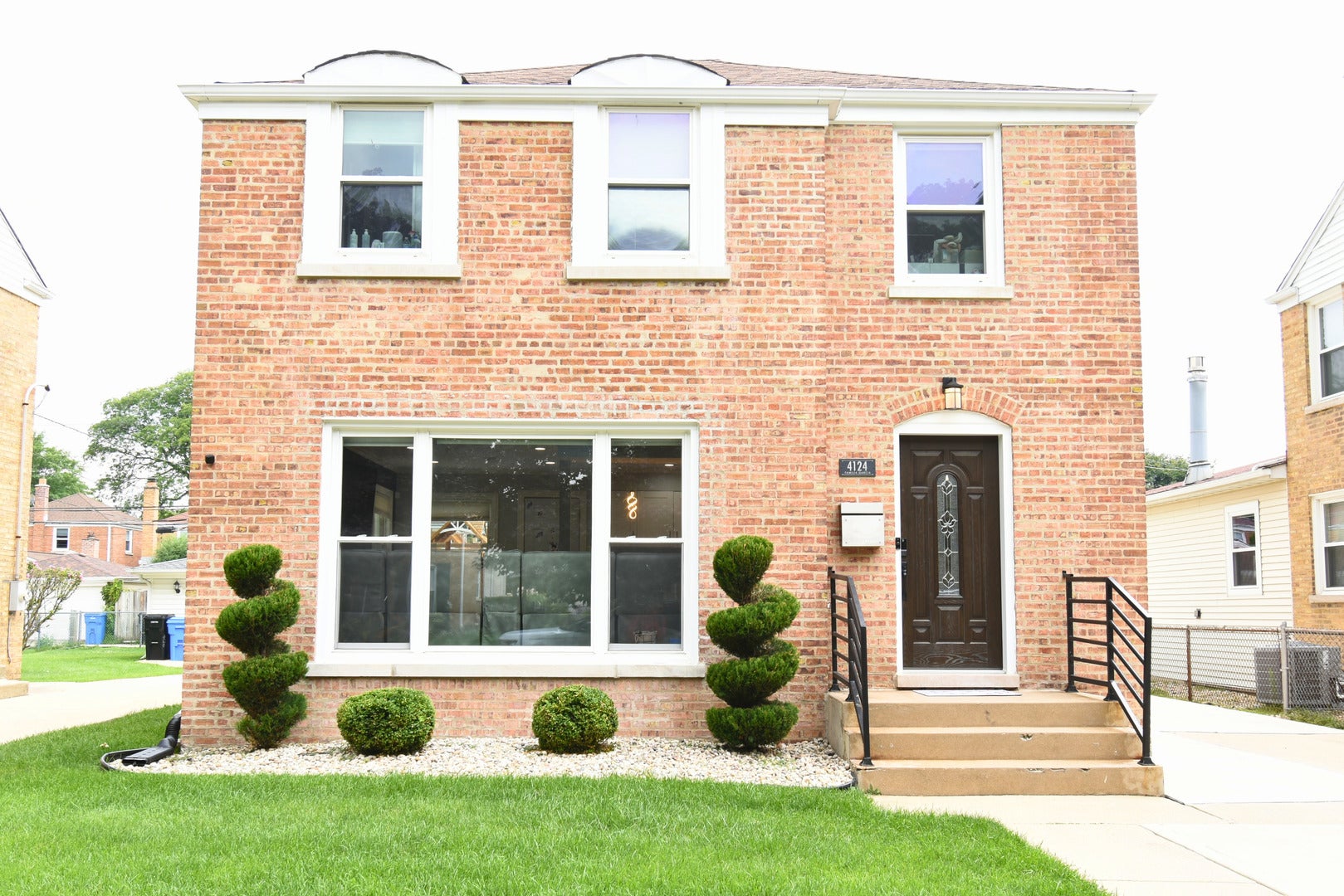 4124 N Plainfield Avenue — photo