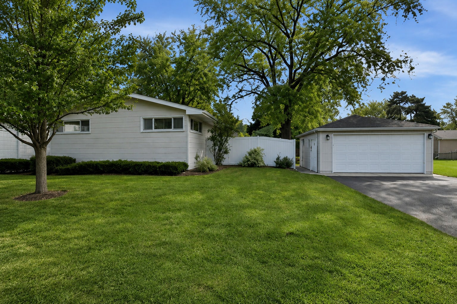 79 S Heather Drive — photo